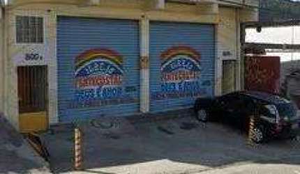 Grande Oportunidade: Salão Comercial 3 espaços. Sendo que 1 deles já está alugado.