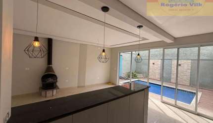Vende ou Aluga - Casa de Alto Padrão no New Ville ? Venda ou Locação em Santana de Parnaíba!