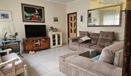 Casa Ampla e Funcional na Rua Aiarani - Conforto e Praticidade em Todos os Ambientes!