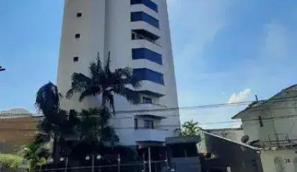 Apartamento Amplo em Condomínio de Torre &#218;nica - Vila Azevedo