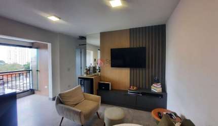 Apartamento no Tatuapé, seminovo. Próximo ao Metrô.