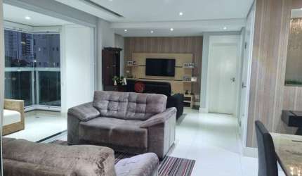 Apartamento alto padrão, com varanda gourmet, no Anália Franco