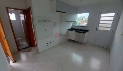 Apartamento no Patriarca, 1 dormitório,  sala, cozinha, 1 banheiro e quintal.