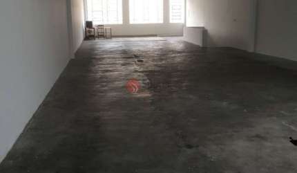 Prédio comercial no Pari
