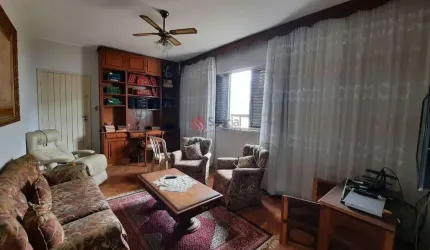 Sobrado na Mooca de 329 metros com 3 dormitórios.