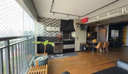 Apartamento no Tatuapé de 106 metros,  2 vagas,  mobiliado.