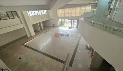 Prédio comercial próximo ao metro Tatuapé