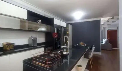 Sobrado a venda na Vila Alpina com 3 quartos, 1 suíte, espaço gourmet e 2 vagas