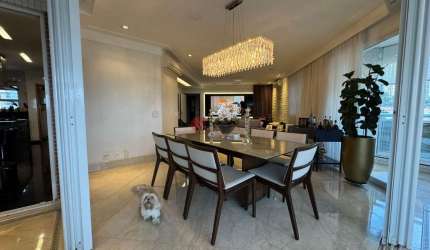 Apartamento com 202m² no Anália Franco com 3 suítes,  4 vagas.
