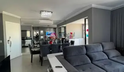 Cobertura no Tatuapé totalmente reformada.