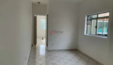 Sobrado na Vila Formosa com 2 quartos e 2 vagas.