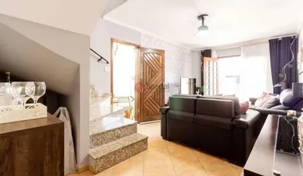 Sobrado com 3 Quartos e 2 vagas à Venda, 220m² por R$750.000