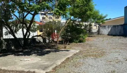 Terreno à venda na Penha  379 metros.