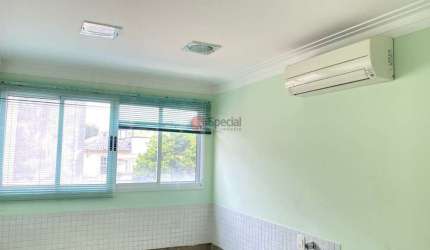 Prédio comercial na Mooca.