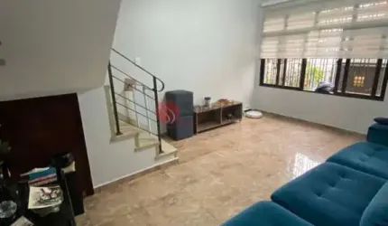 Sobrado no Tatuapé, reformado, 2 dormitórios, 4 banheiros, 3 vagas, próximo a R. Azevedo Soares.