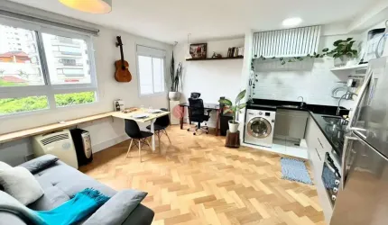 Apartamento no Tatuapé, todo decorado, 1 dormitório, área de serviço, próximo ao Metrô Tatuapé.