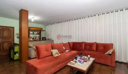 Sobrado na  Vila Carrão com 362 metros.