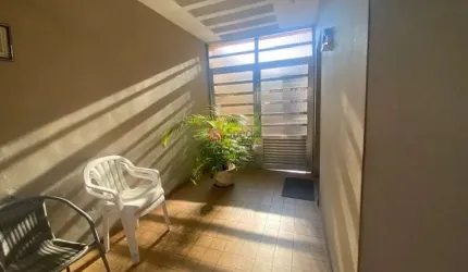Sobrado na Vila Invernada  próximo ao Shopping Anália Franco, com 3 quartos, 1 suíte e 3 vagas.