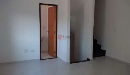 Sobrado de condomínio na Vila Formosa.
