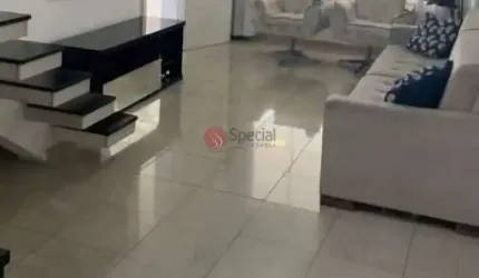 Sobrado com  três dormitorios no Jardim Vila Formosa.