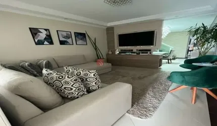 Sobrado na Penha com 3 dormitórios, sendo 2 suites, 2 vagas de garagem.