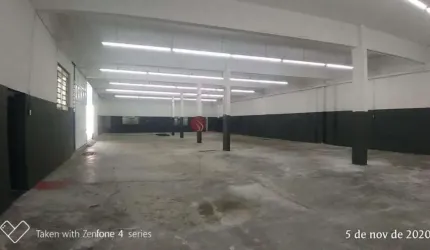 Galpão de 1000 m² em Itaquera.