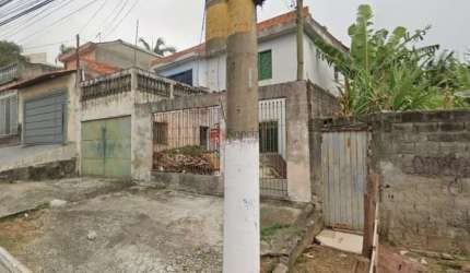 Sobrado na Cidade Líder com 2 casas, terreno 8,5X34, com 6 quartos e 3 vagas de garagem.