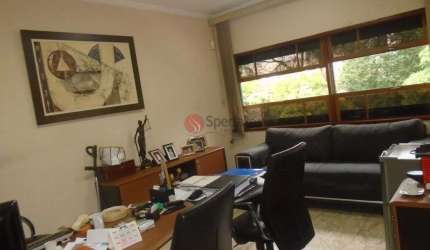 Prédio Comercial no Centro da Penha, 6 salas, 5 vagas