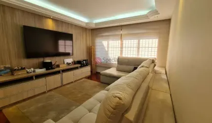 Sobrado na Penha com fino acabamento de 300 m² área construída.