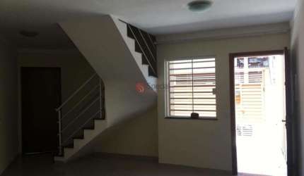 Sobrado na Vila Carmosina  com 3 dormitórios à venda, 100 m² .