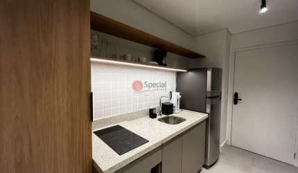 Studios de 25 m² no coração do Anália Franco.
