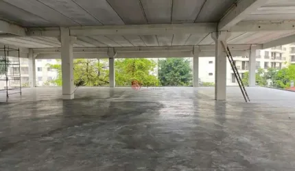 Prédio comercial no Tatuapé.