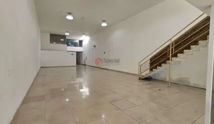 Prédio na Vila Prudente de 600 metros com 2 entradas.