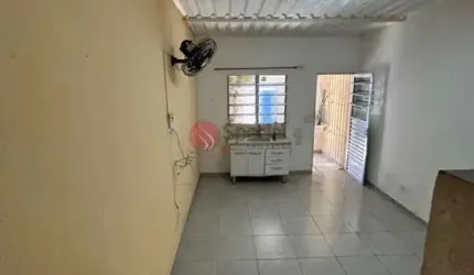 Casa térrea no Tatuapé, 30 metros, 1 dormitorio, 1 banheiro,  próximo ao Metrô Carrão .