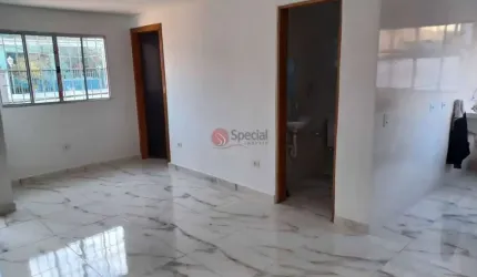 Sobrado com 2 dormitórios na Água Rasa.