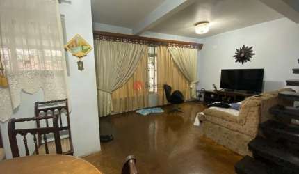Sobrado na Vila Formosa com 3 quartos e  edícula com 2 quartos e 2 vagas de garagem.