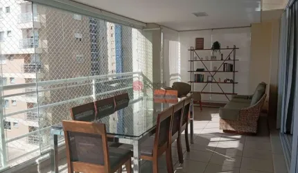 Apartamento no Tatuapé, 4 suítes, 4 vagas de garagem, varanda gourmet.