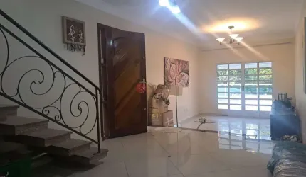 Sobrado com 3 quartos à venda com 3 quartos no Tatuapé com 174 metros.