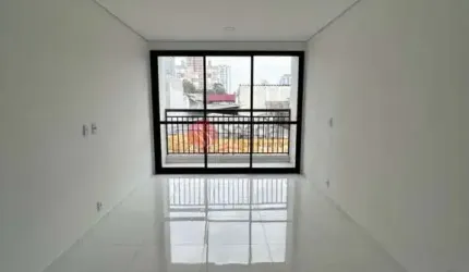 Apartamento no Tatuapé com 1 dormitorio, sala, cozinha,1 banheiro, próximo do Metrô Carrão.
