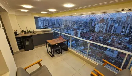 Apartamento à venda no Tatuapé, 2 dormitorios, 2 vagas, depósito, a 350 metros São Luiz.