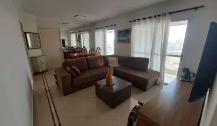 Apartamento na Mooca com 4 quartos, 1 suíte, 2 vagas fixas e varanda.