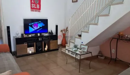 Sobrado à venda no Tatuapé com  2 quartos e 1 vaga.