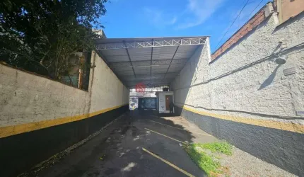Galpão Moóca, 350,00 metros,1 sala, 1 guarita,02 banheiros, 4 vagas, proximo ao Metro Belem.