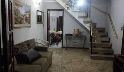 Casa assobradada à venda Vila Invernada a  4 minutos do Shopping Anália Franco.