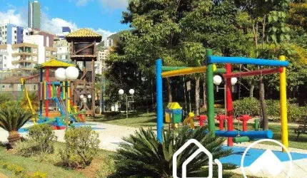 Casa em condominio fechado a venda 04 quartos no bairro Buritis - Belo Horizonte