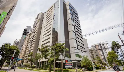 Apartamento mobiliado a venda no Batel.