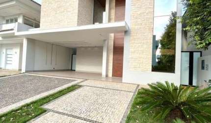 Explore o Luxo: Sobrado Exclusivo no Aldeia do Sol
