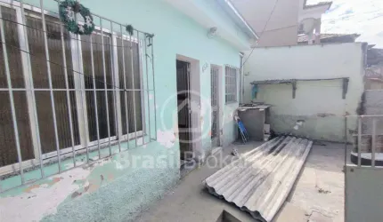 OLARIA – Terreno com 170m² e duas casas!
