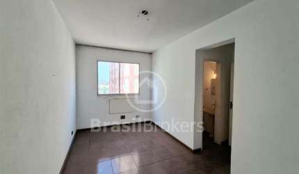Apartamento com 2 quartos centro de Madureira