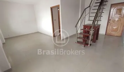 Apartamento Duplex Próximo a Dias da Cruz